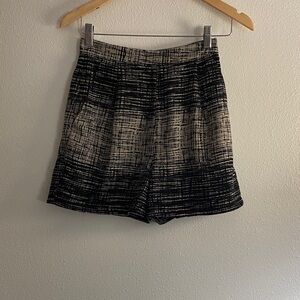 Oak + Fort Stylish Black and Cream Women's High Waisted Pleated Shorts - S